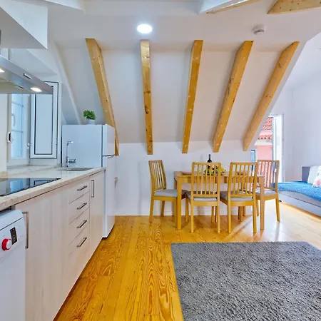 Vista Lusitana 아파트